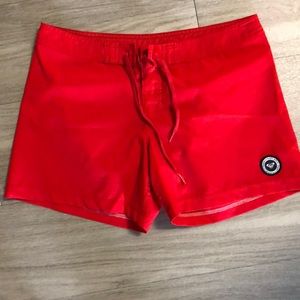 Roxy like new women’s board shorts (size 5)